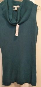 Sleeveless cowl neck sweater